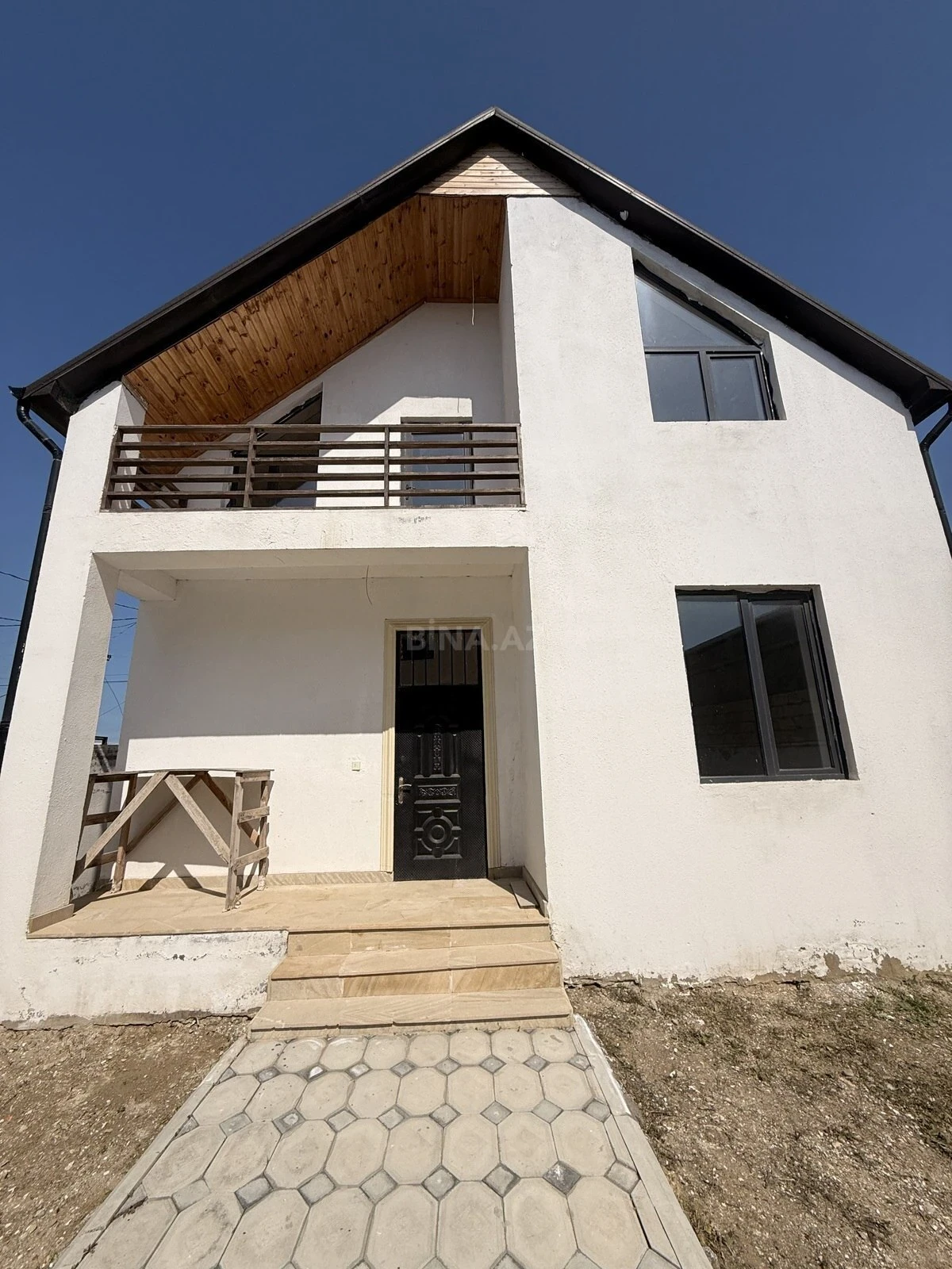 Satılır 4 otaqlı həyət evi 130 m²