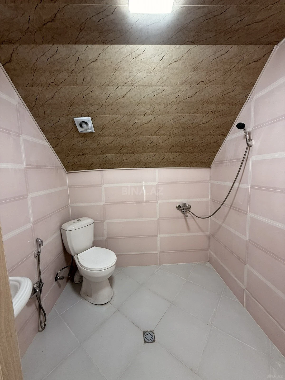 Satılır 4 otaqlı həyət evi 130 m²