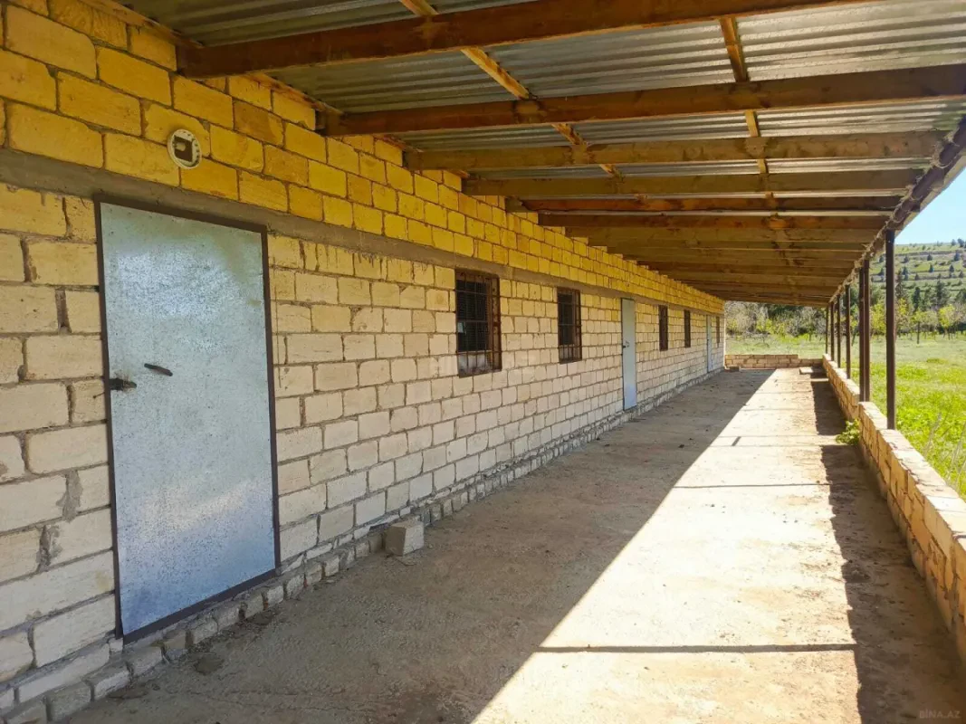 Satılır obyekt 1000 m²