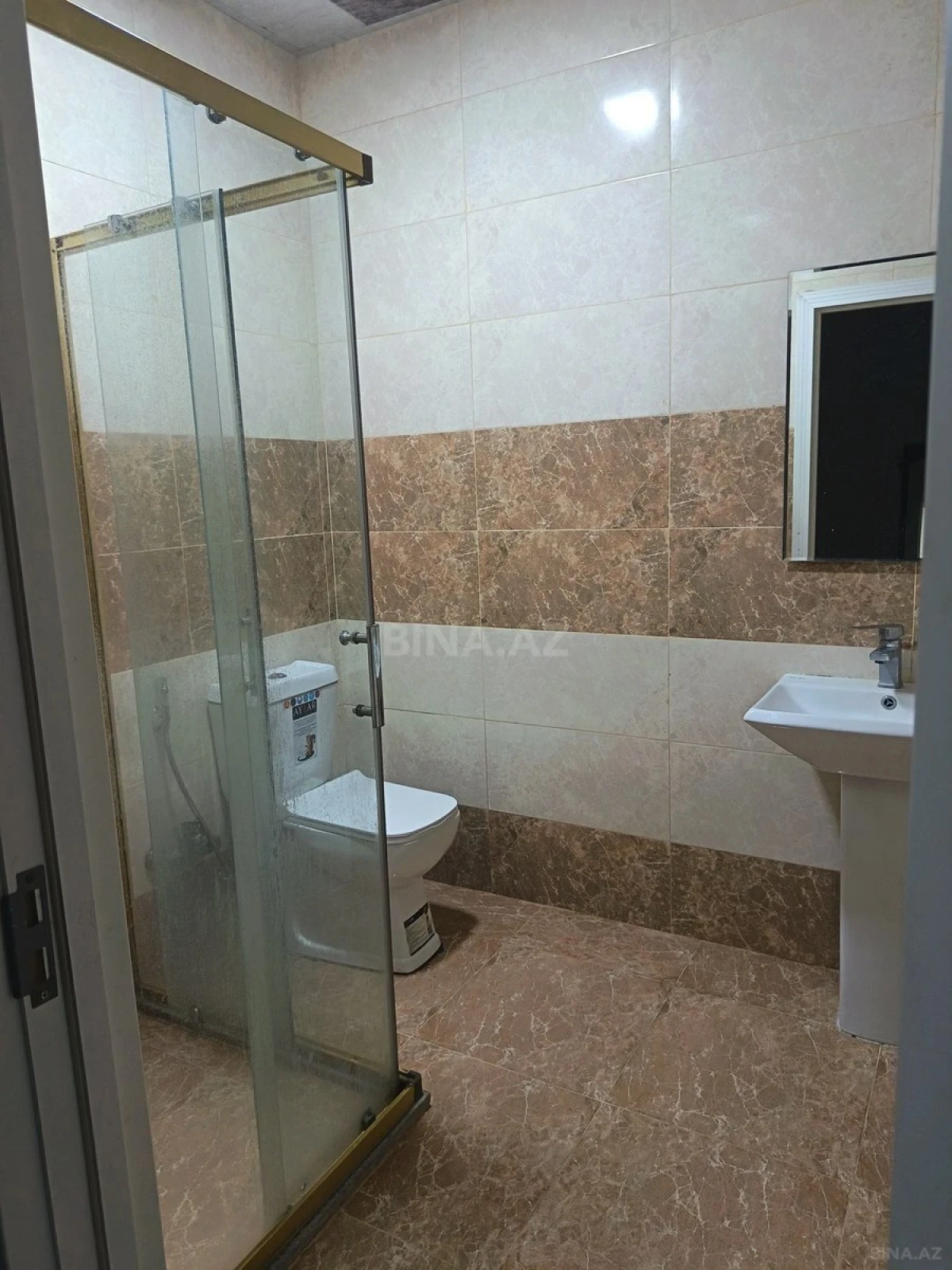 Kirayə verilir 2 otaqlı mənzil 60 m²