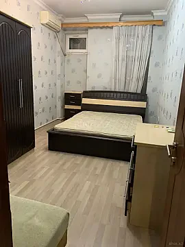 Kirayə verilir 2 otaqlı mənzil 75 m²