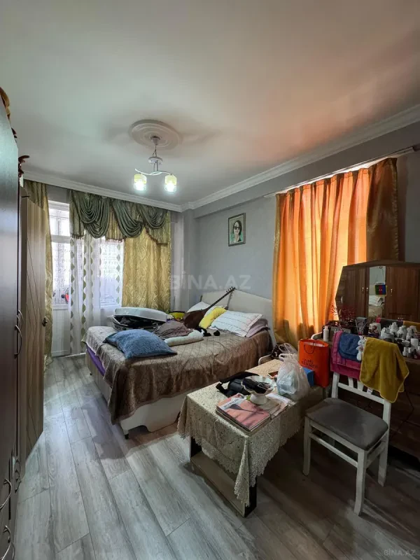Satılır 2 otaqlı mənzil 95 m²