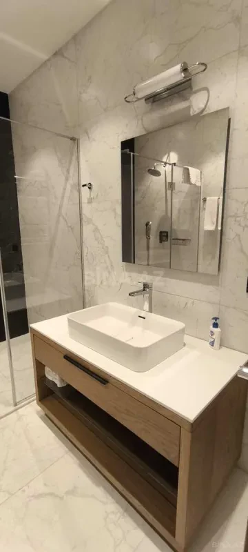 Kirayə verilir 1 otaqlı mənzil 68 m²