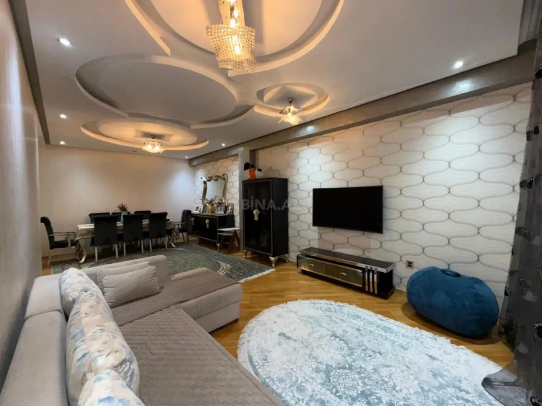 Satılır 2 otaqlı mənzil 88 m²