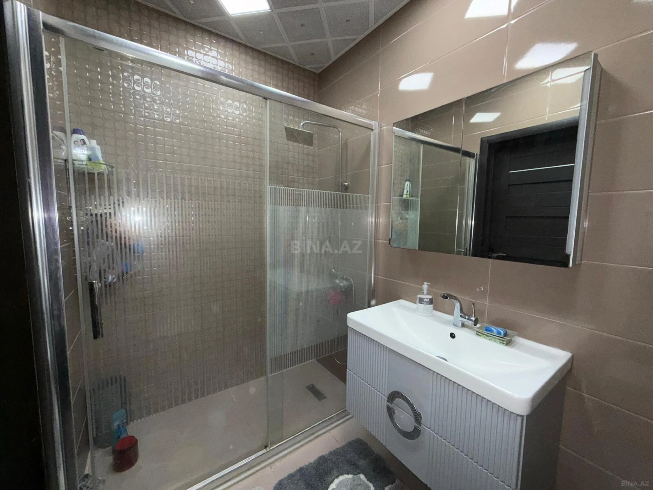 Satılır 2 otaqlı mənzil 88 m²