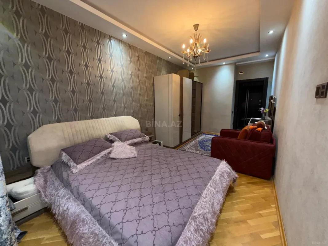Satılır 2 otaqlı mənzil 88 m²
