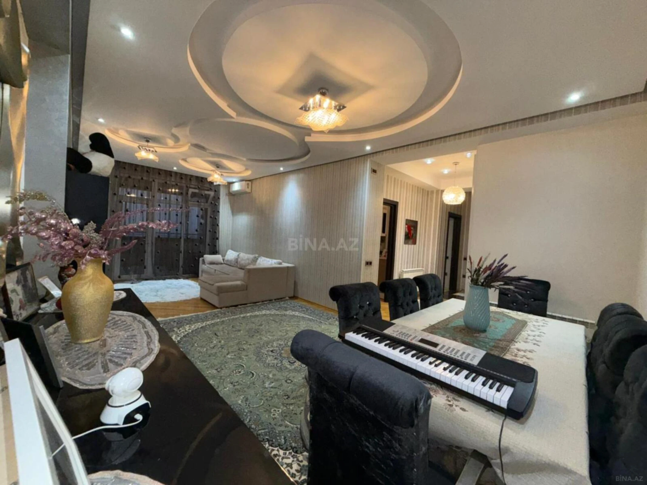 Satılır 2 otaqlı mənzil 88 m²