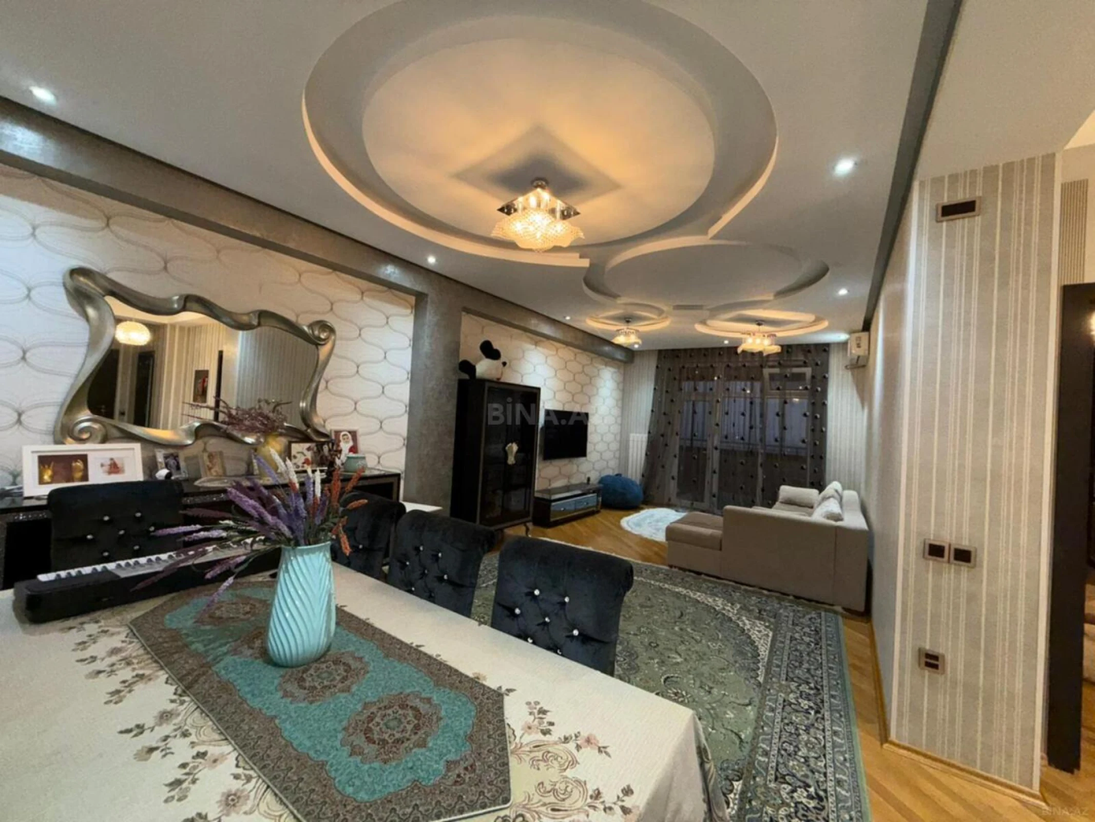 Satılır 2 otaqlı mənzil 88 m²