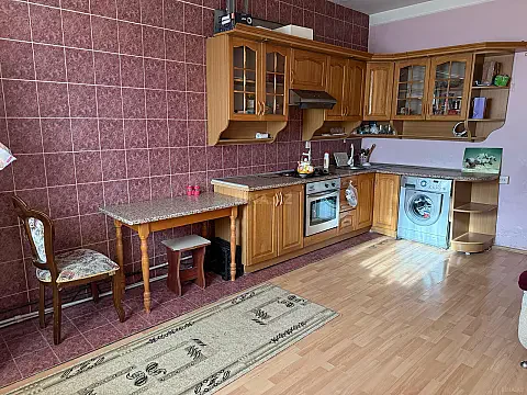 Satılır 2 otaqlı mənzil 90 m²