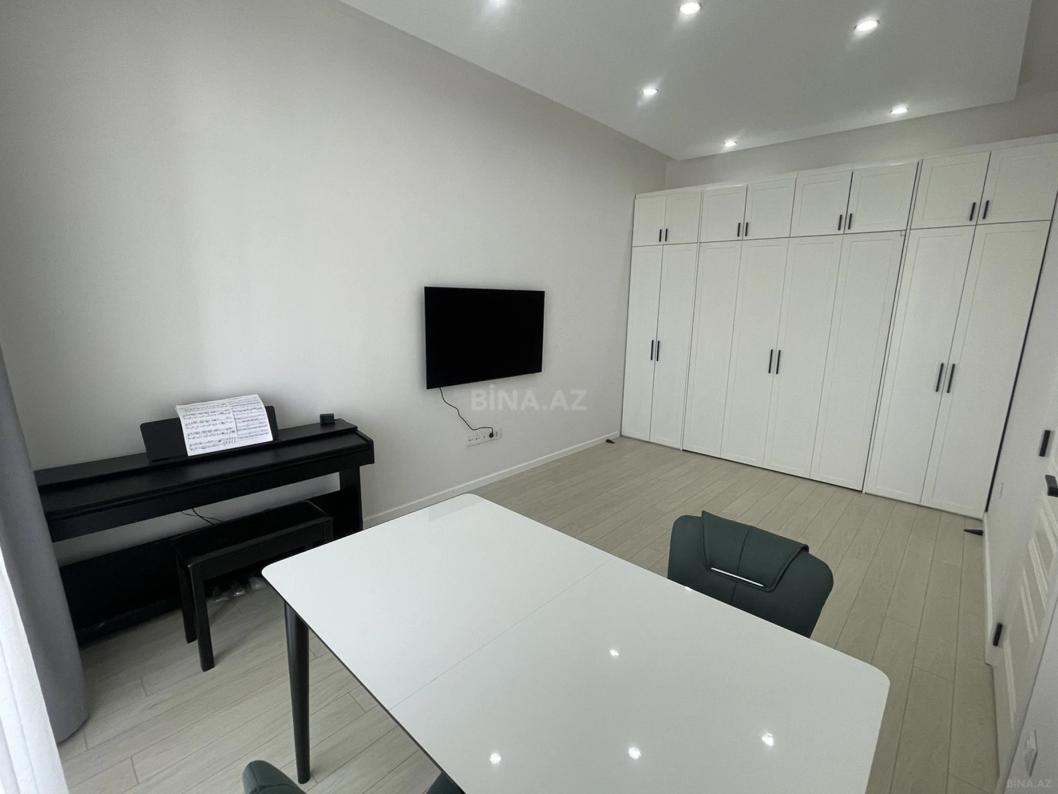 Satılır 1 otaqlı mənzil 35 m²