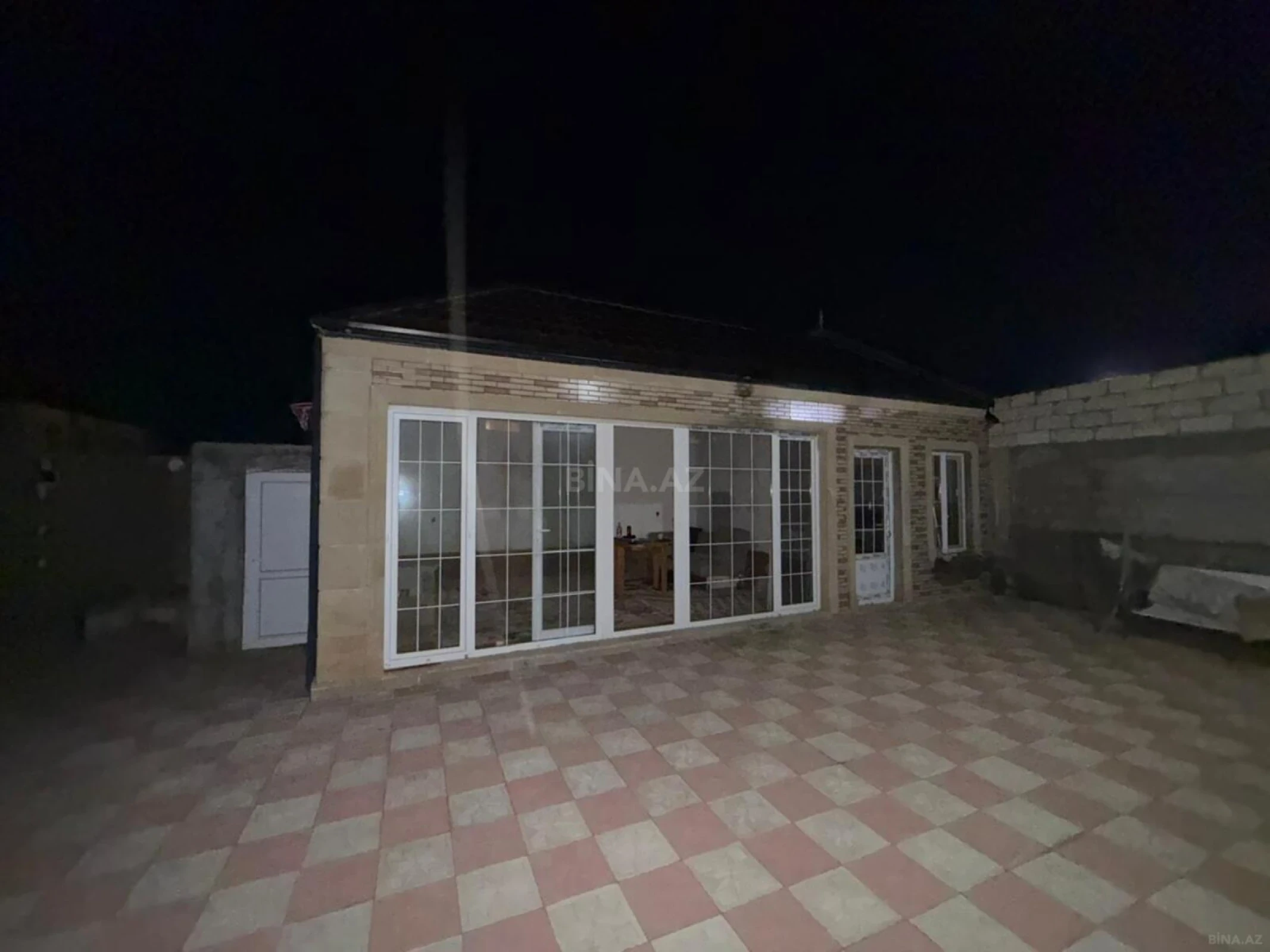 Satılır 4 otaqlı həyət evi 140 m²