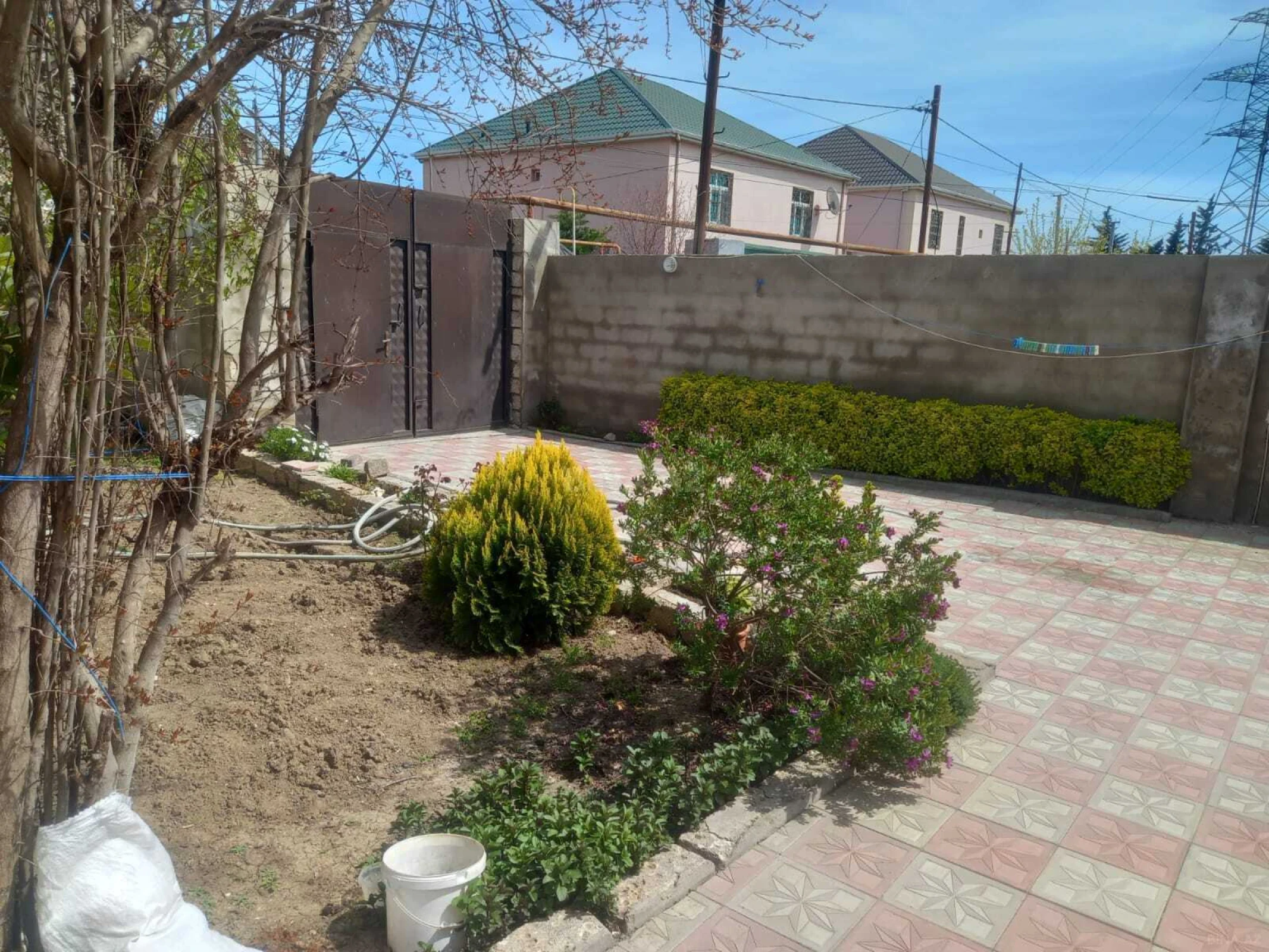 Satılır 4 otaqlı həyət evi 140 m²