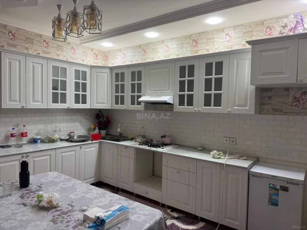 Satılır 4 otaqlı həyət evi 140 m²