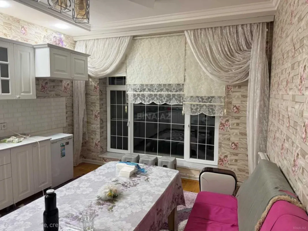 Satılır 4 otaqlı həyət evi 140 m²