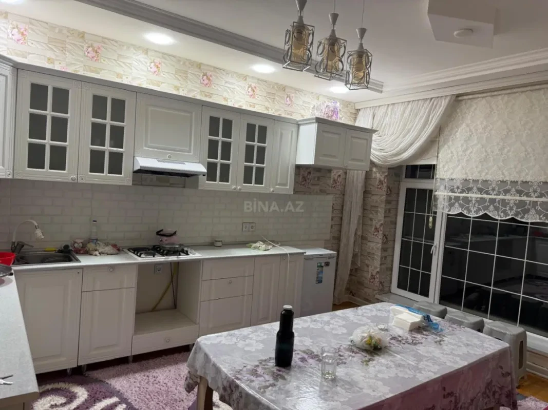 Satılır 4 otaqlı həyət evi 140 m²