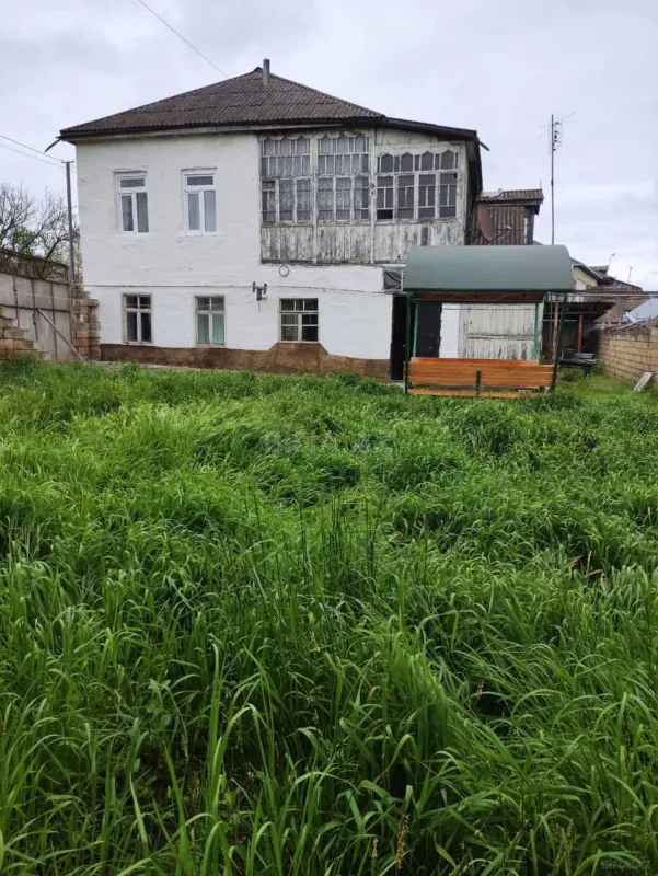Satılır 5 otaqlı həyət evi 100 m²
