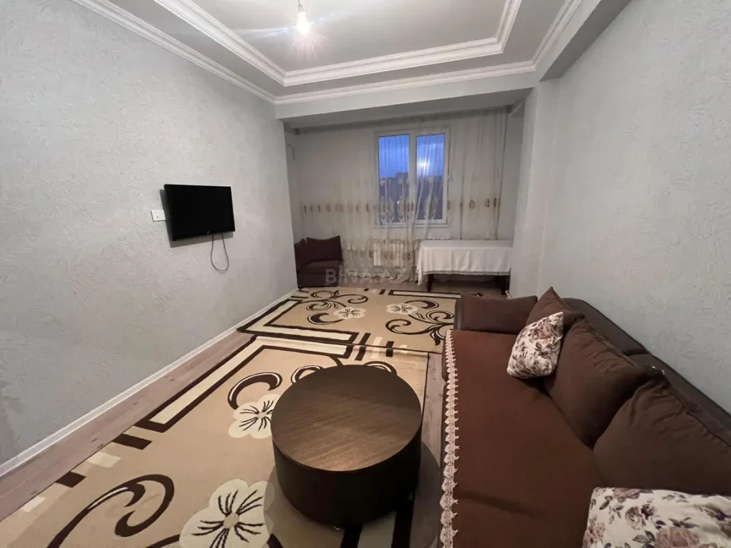 Kirayə verilir 2 otaqlı mənzil 66 m²