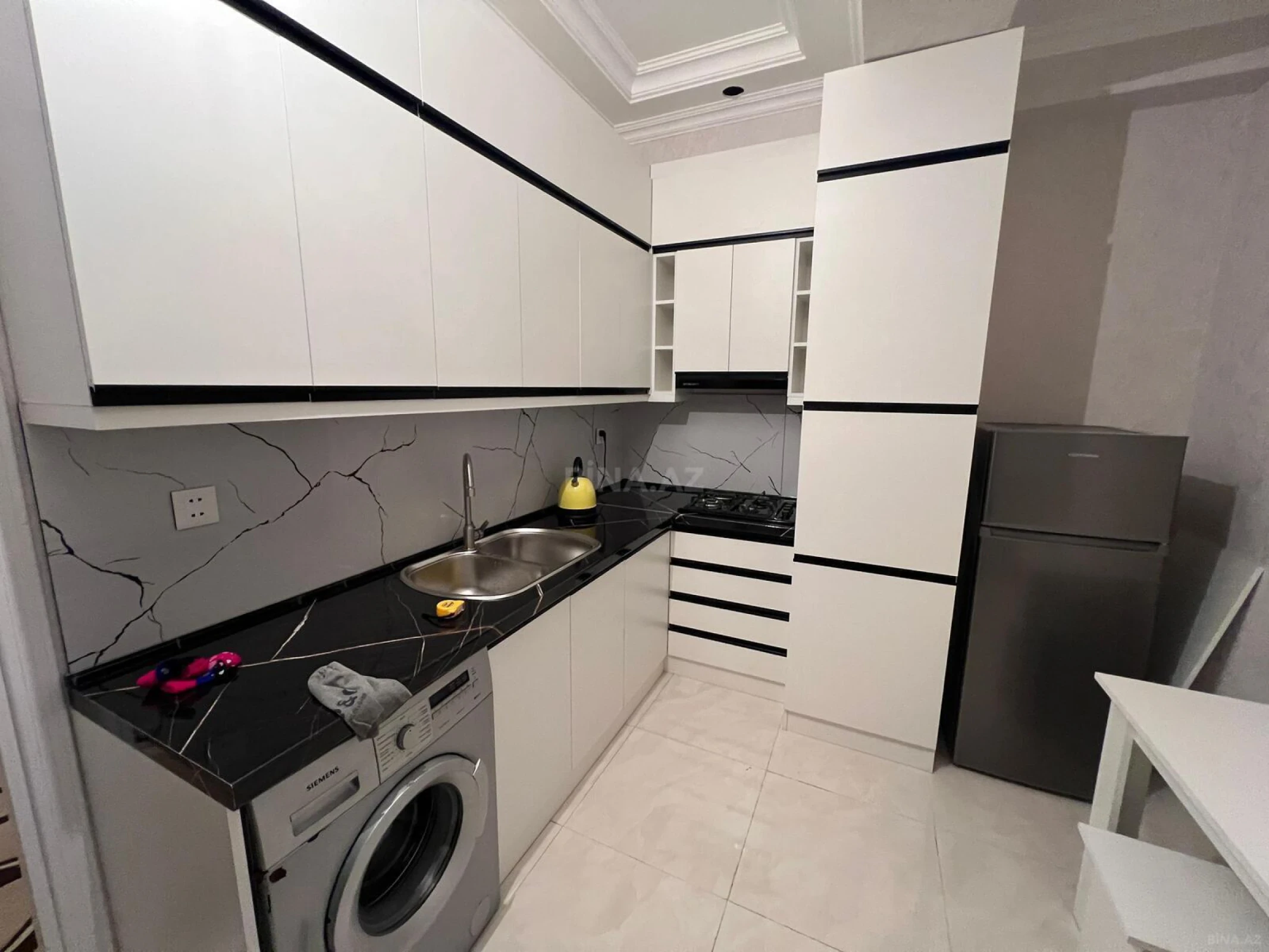 Kirayə verilir 2 otaqlı mənzil 66 m²