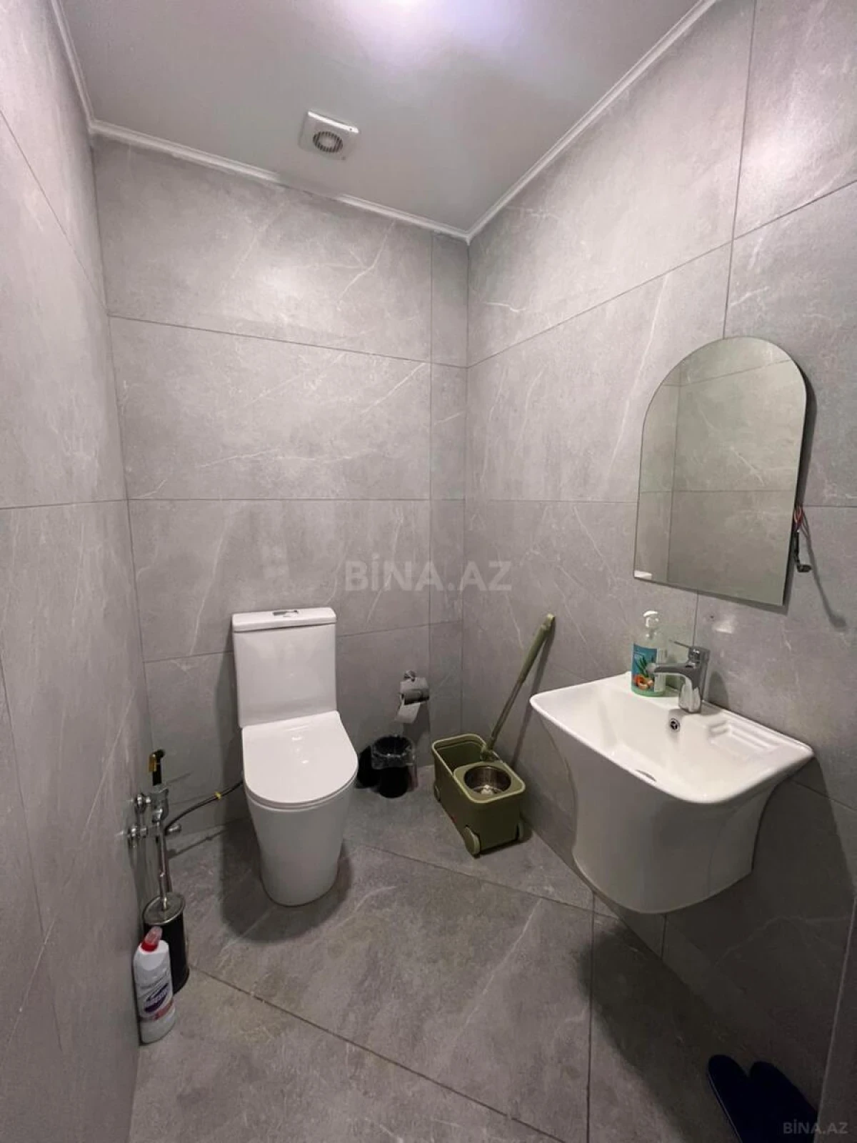 Kirayə verilir 2 otaqlı mənzil 85 m²