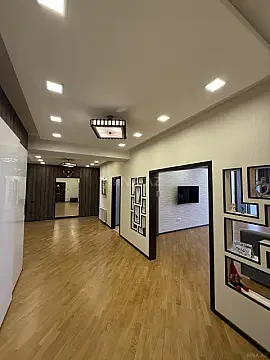Satılır 3 otaqlı mənzil 160 m²
