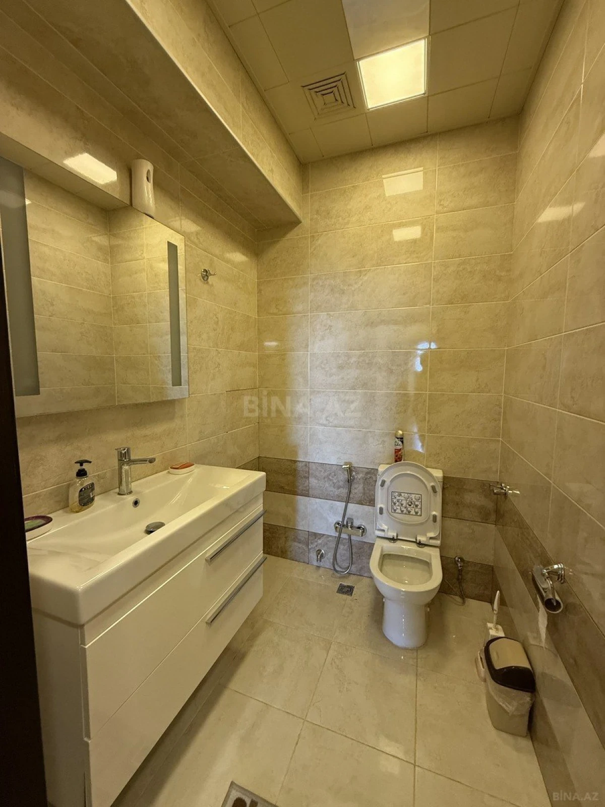 Satılır 3 otaqlı mənzil 160 m²