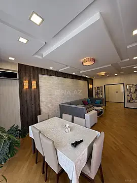 Satılır 3 otaqlı mənzil 160 m²