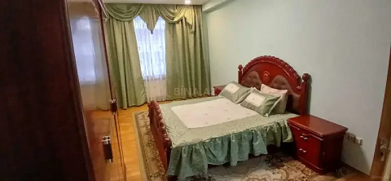 Kirayə verilir 3 otaqlı mənzil 140 m²