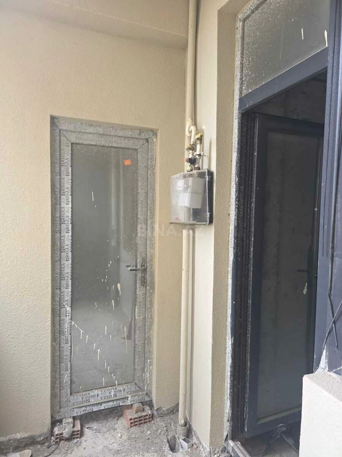 Satılır 3 otaqlı mənzil 130 m²