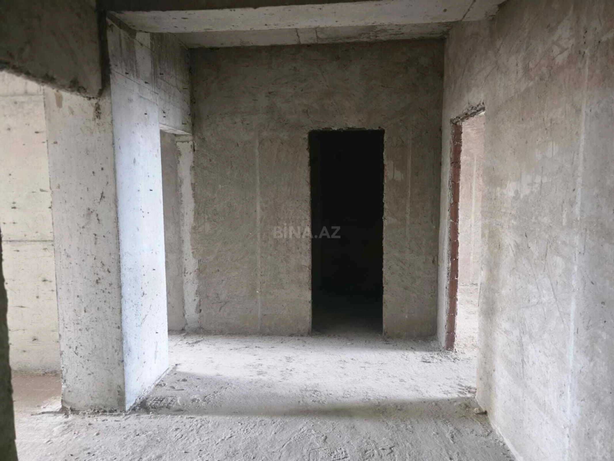 Satılır 3 otaqlı mənzil 130 m²