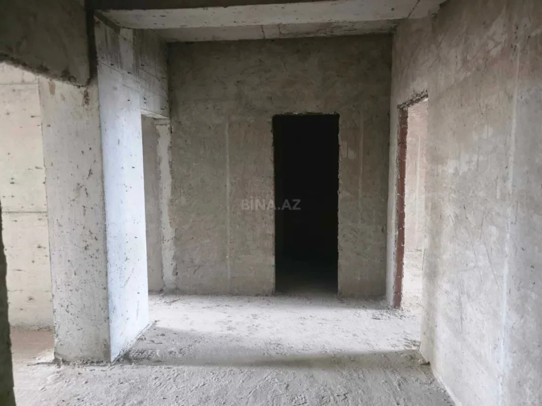 Satılır 3 otaqlı mənzil 130 m²