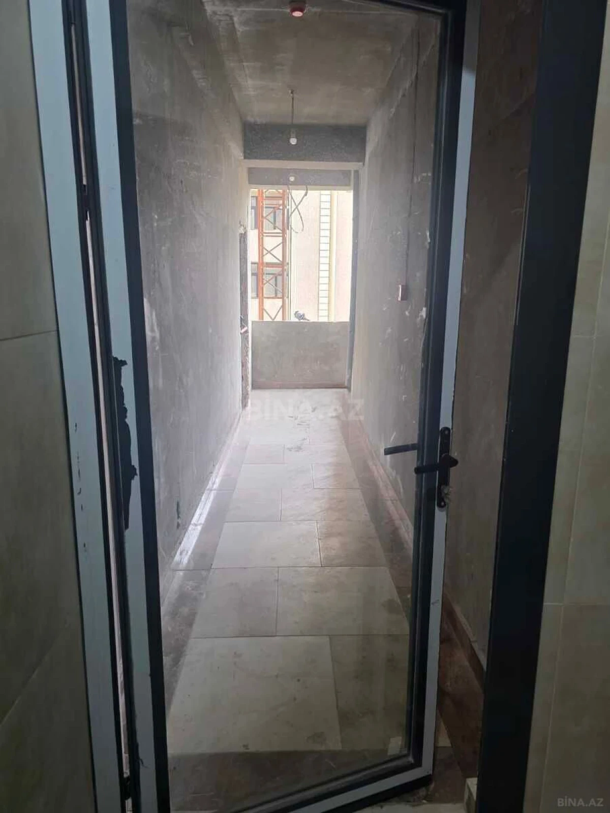 Satılır 3 otaqlı mənzil 130 m²