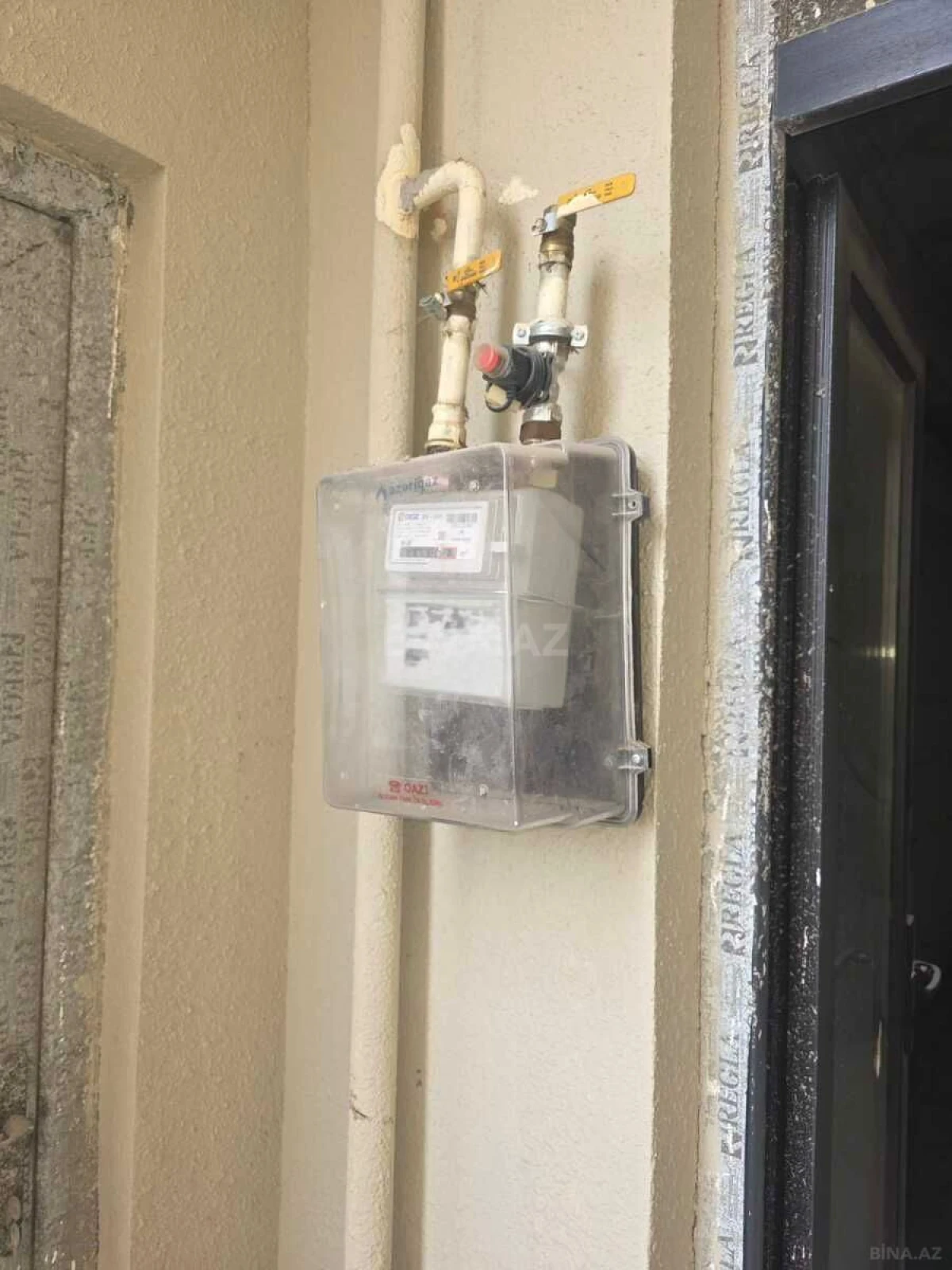 Satılır 3 otaqlı mənzil 130 m²