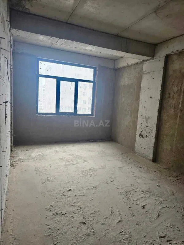 Satılır 3 otaqlı mənzil 130 m²