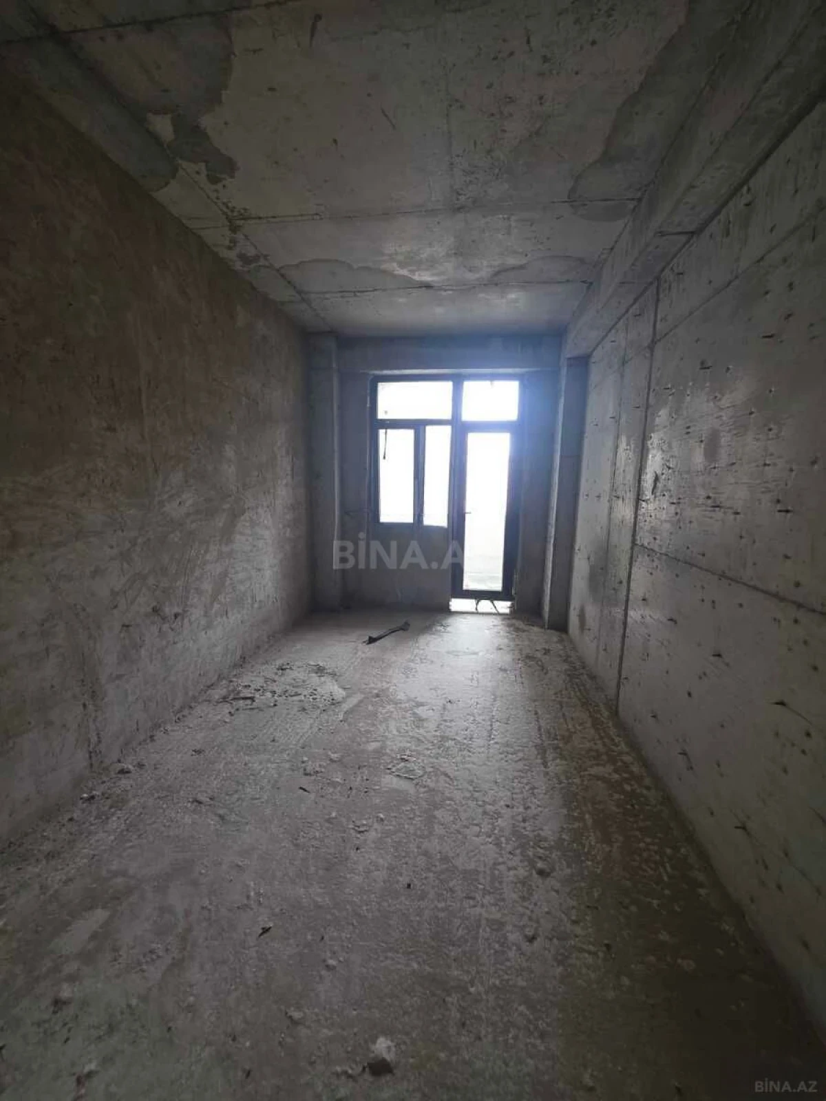 Satılır 3 otaqlı mənzil 130 m²