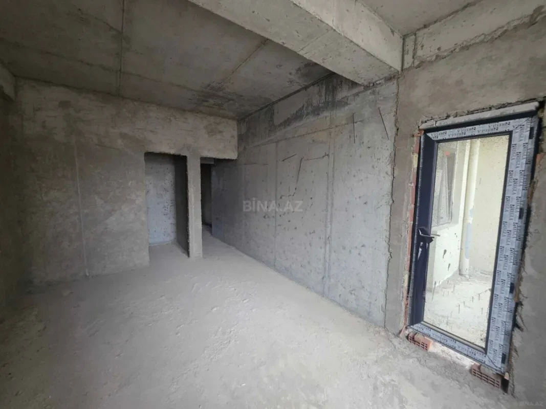 Satılır 3 otaqlı mənzil 130 m²