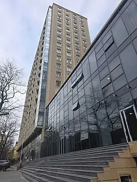 Satılır 3 otaqlı mənzil 130 m²