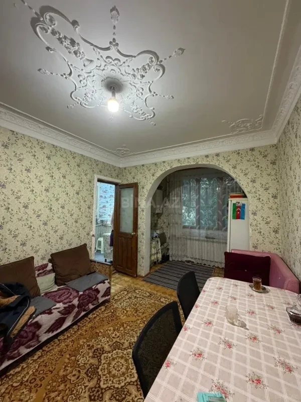 Satılır 4 otaqlı mənzil 100 m²