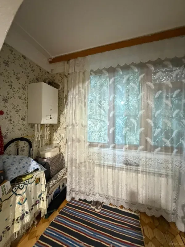 Satılır 4 otaqlı mənzil 100 m²