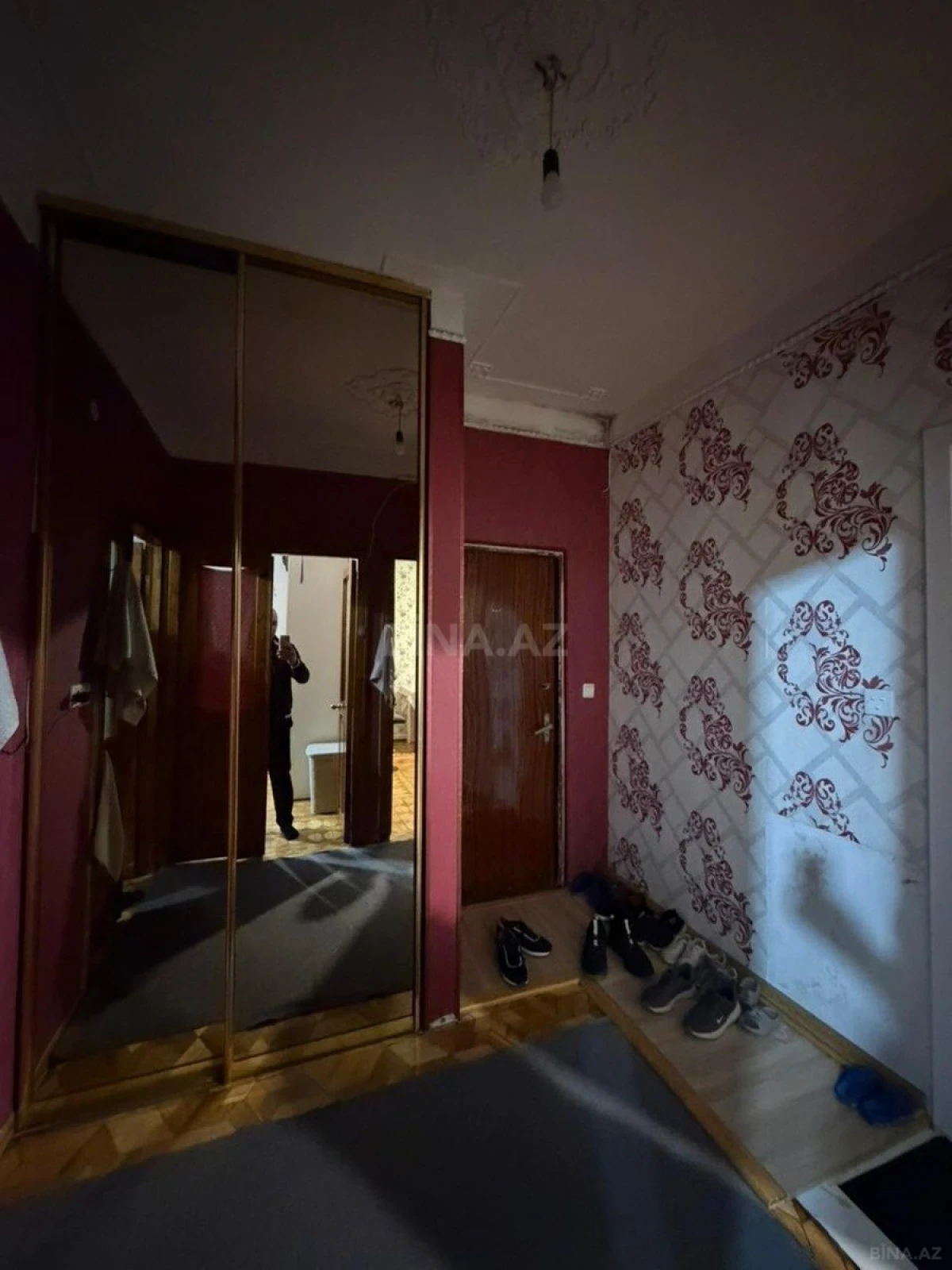 Satılır 4 otaqlı mənzil 100 m²