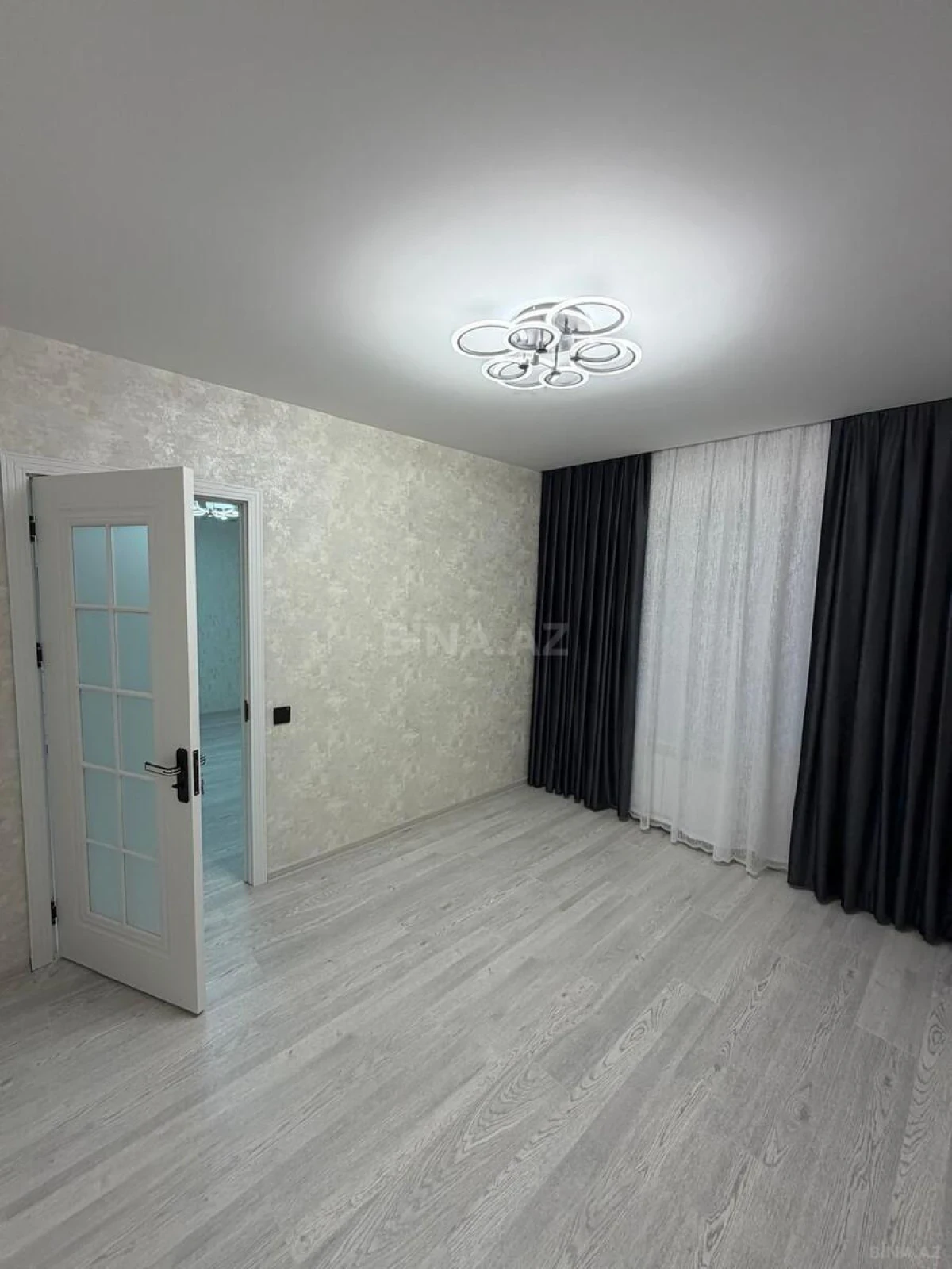 Satılır 2 otaqlı mənzil 63 m²