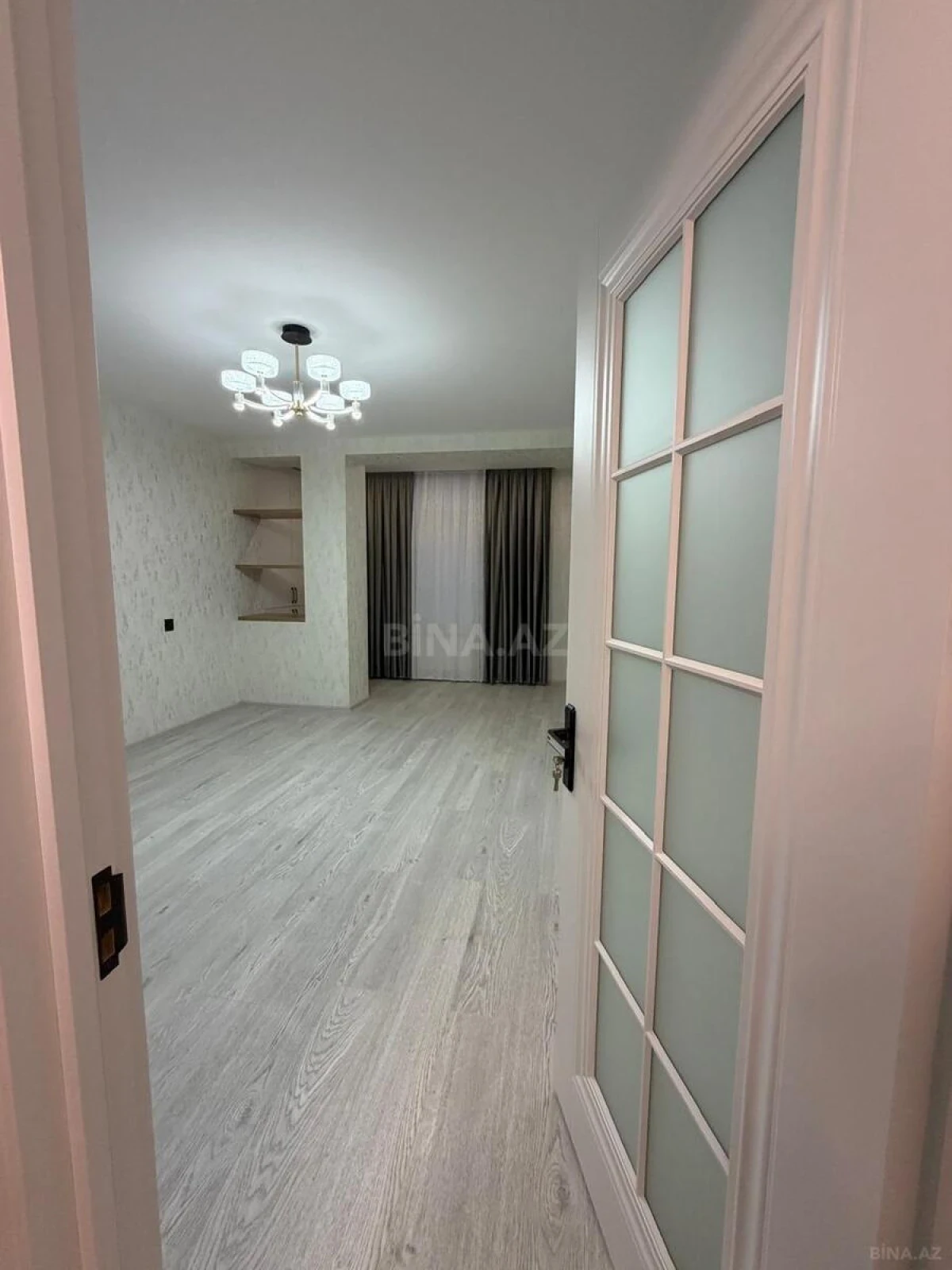 Satılır 2 otaqlı mənzil 63 m²