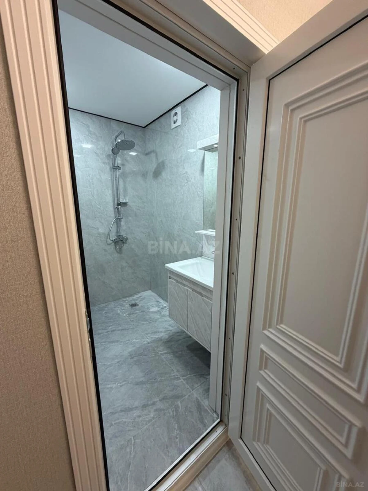 Satılır 2 otaqlı mənzil 63 m²