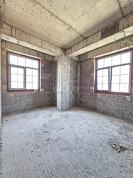 Satılır 4 otaqlı mənzil 165 m²