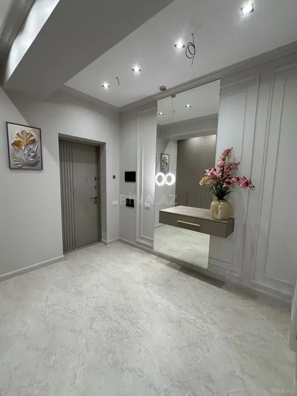 Satılır 2 otaqlı mənzil 65 m²
