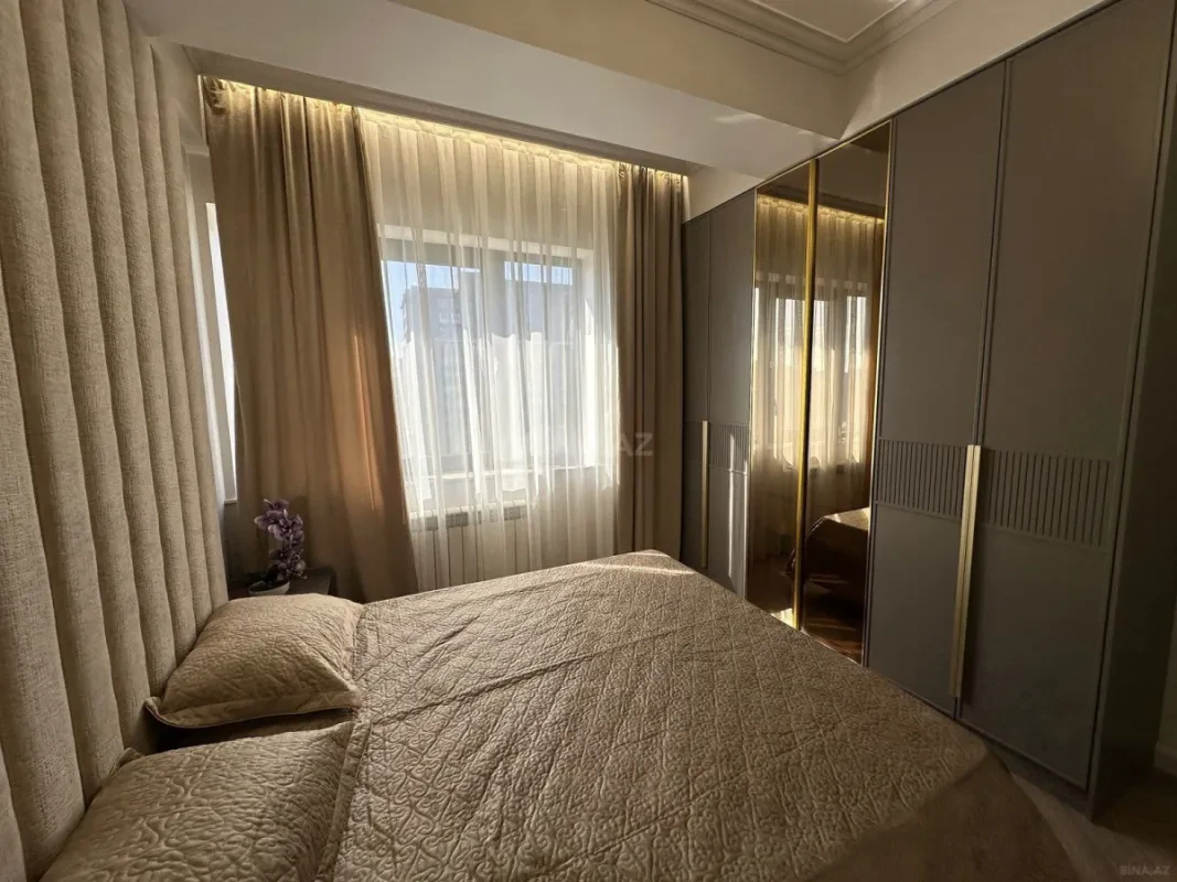 Satılır 2 otaqlı mənzil 65 m²