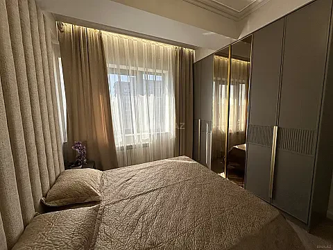 Satılır 2 otaqlı mənzil 65 m²