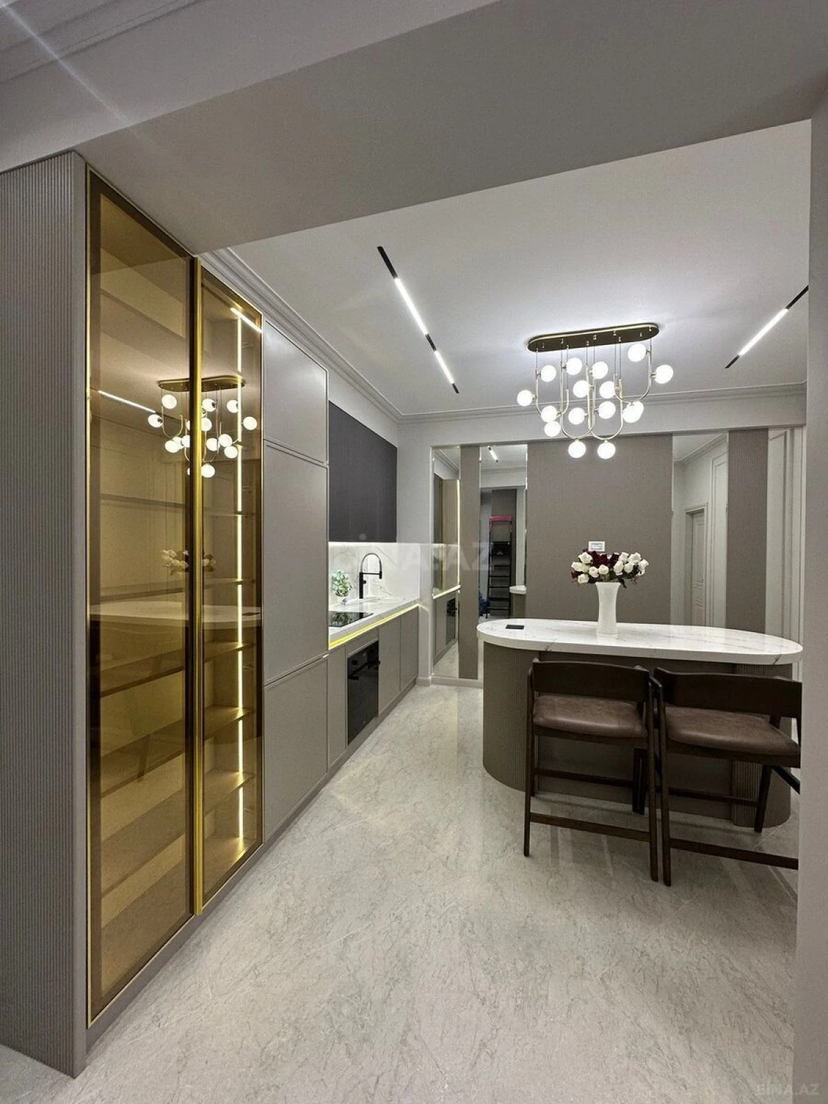 Satılır 2 otaqlı mənzil 65 m²