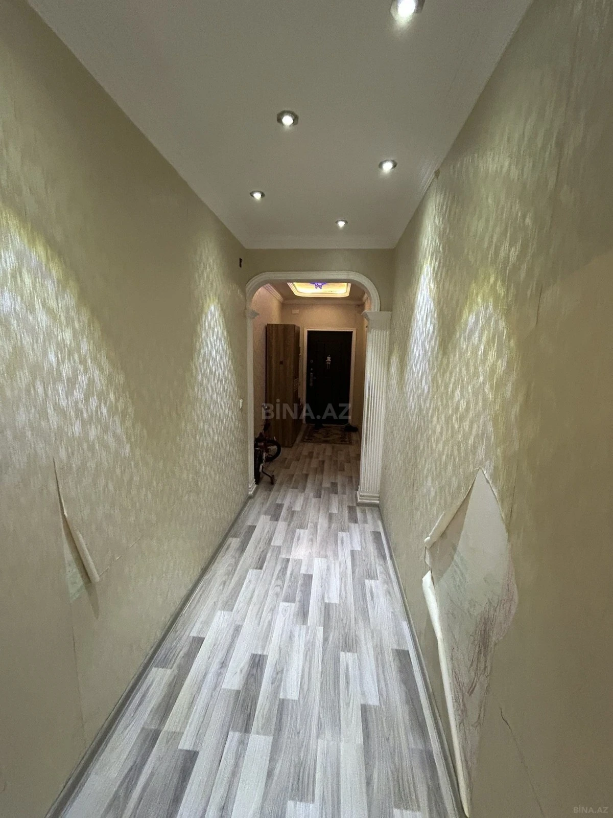 Satılır 3 otaqlı mənzil 82 m²