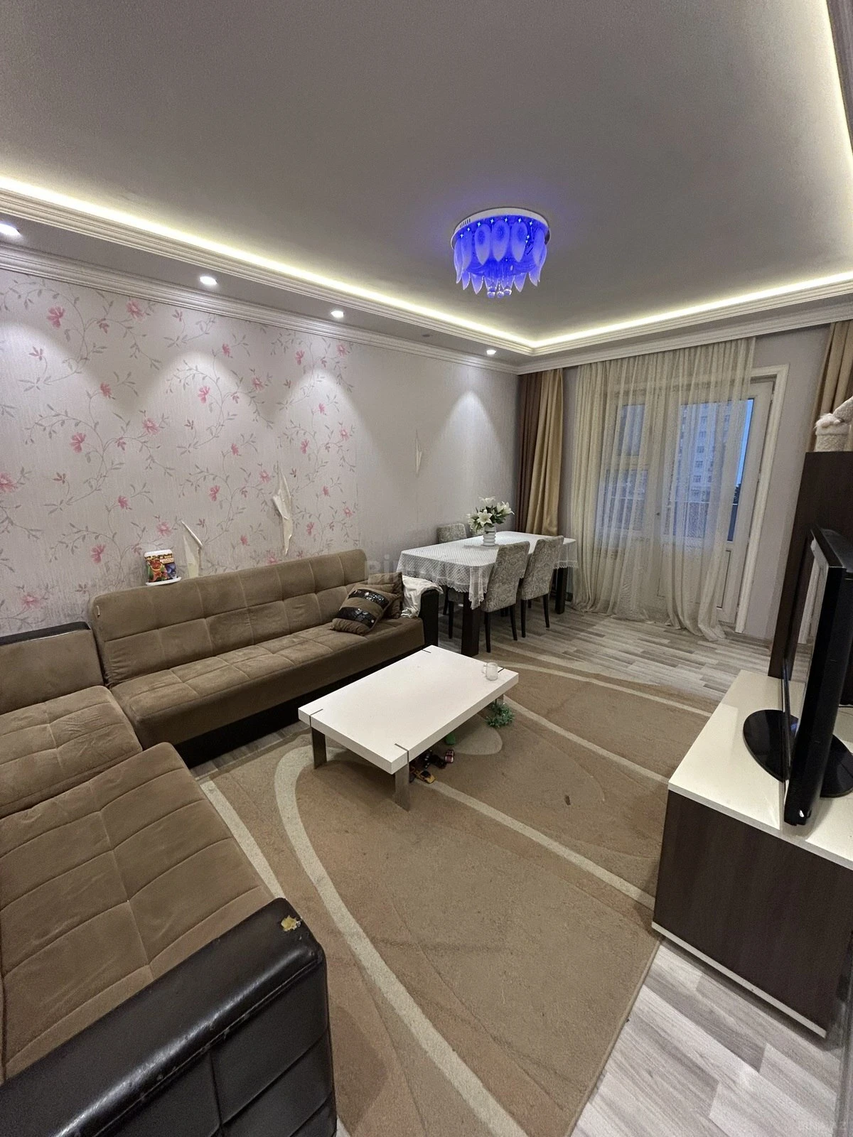 Satılır 3 otaqlı mənzil 82 m²