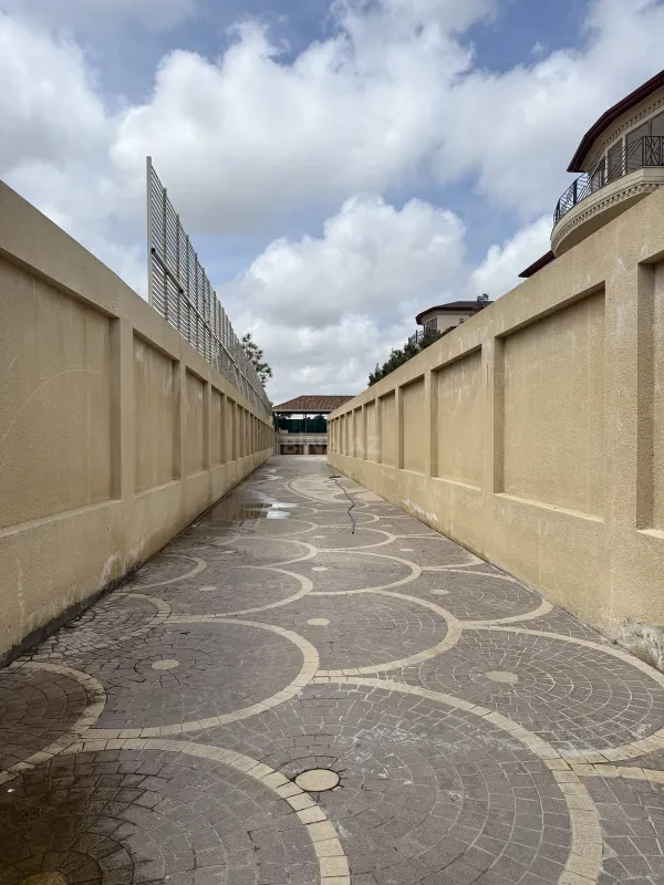 Satılır 5 otaqlı həyət evi 380 m²